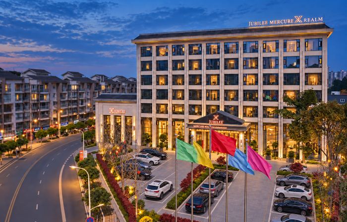 Mercure Realm Hotel (Danyang Government Pharmaceutical Vocational College Branch)