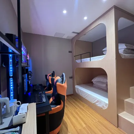 Weining Jike E-sports Hotel Hotele w: Autonomiczny Powiat Weining Yi, Hui i Miao