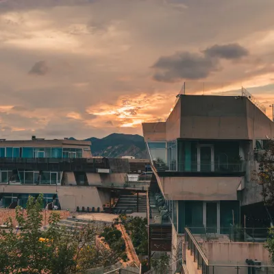 Dalian Sishi Jingyu Beach Resort Hotel Hotels near Laohutan Park