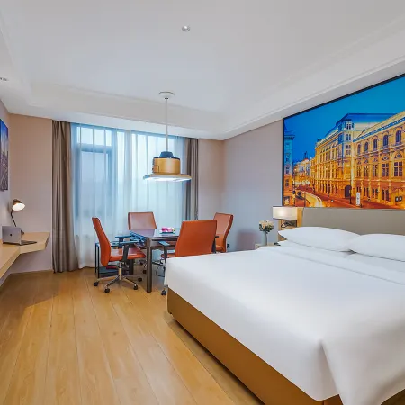 Vienna Hotel (Qianjiang railway station Lobster City Shop)