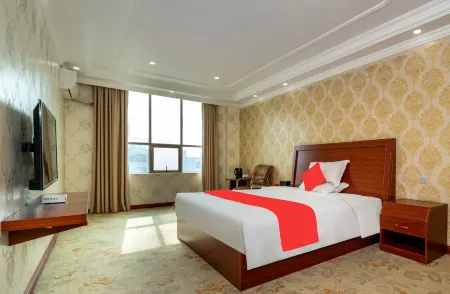 Wuchuan Lianxing Hotel Отели рядом с достопримечательностью «Chenlanbin Former Residence»