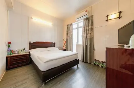 Deluxe Hostel (Vila Hou Va)