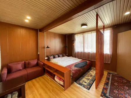 Timeless Inn