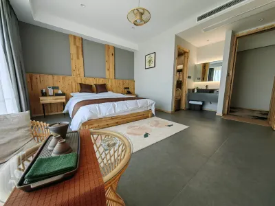 Mengjiangnan Homestay Hôtels à proximité de : Xindu Ferry