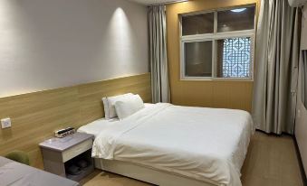 Crowne Holiday Hotel (Luohe Huangzhuang)