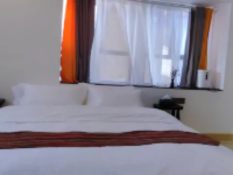 Litang Cloud Homestay Hoteles en Litang