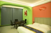 Meet the light luxury small stay (City Hospital Store) - parkir