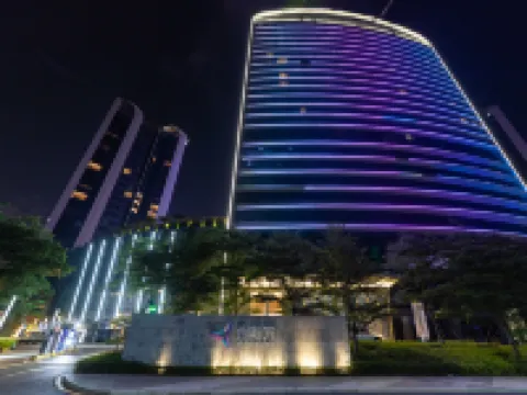 Manhattan International Apartment Hotel Hotels near National Geographic Ultimate Explorer