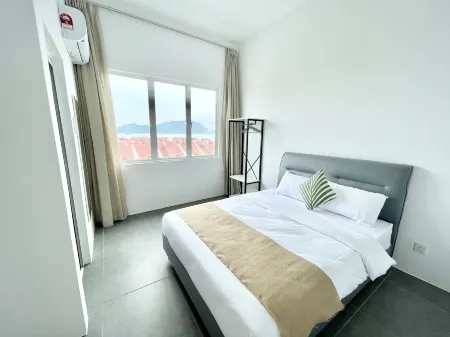 Langkawi Seaview Cube w/ Rooftop Pool Отели рядом с достопримечательностью «Paramotor Langkawi Gliders»