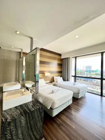 D'Majestic by Lush Living