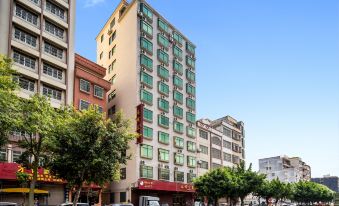 Luoding Chunhui Hotel - Housity