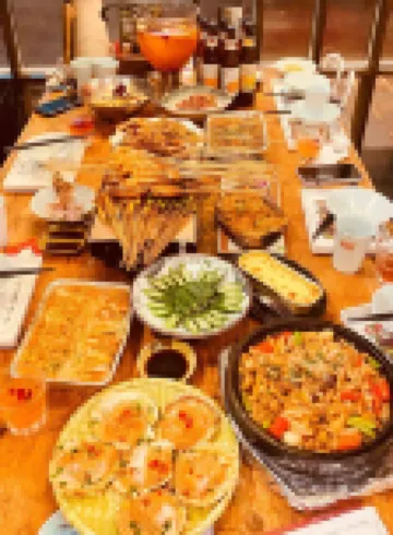 Left Bank Fancheng Hotel (Gongbei Port High-speed Railway Station)