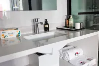 Yining Huayujian homestay - balcony