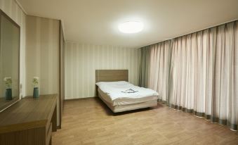 I’Park Condominium