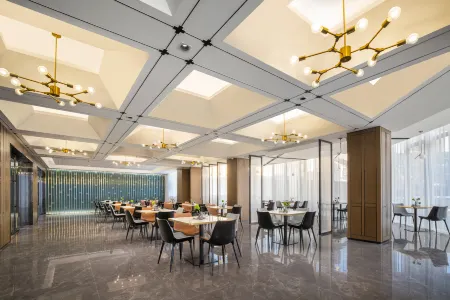 Atour Hotel Hefei Beicheng Wanda Zhangzhou Tianjie Отели рядом с достопримечательностью «Anhui Business and Technology College»