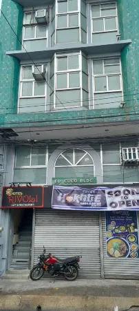 Rivoli Hotel Отели рядом с достопримечательностью «Bato Springs»