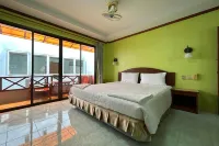 Me Mee Place & Tour Krabi - Pensions
