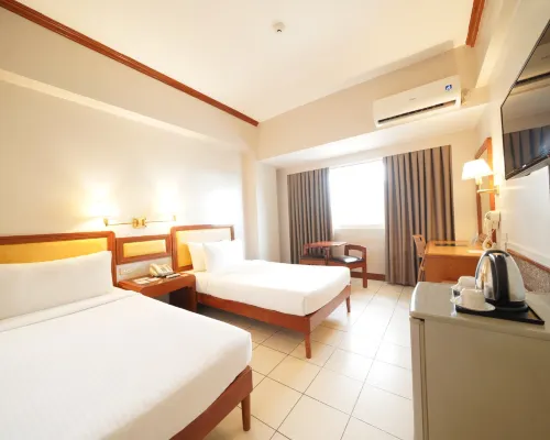 Palm Hotel Manila Hotels near Coconut Palace