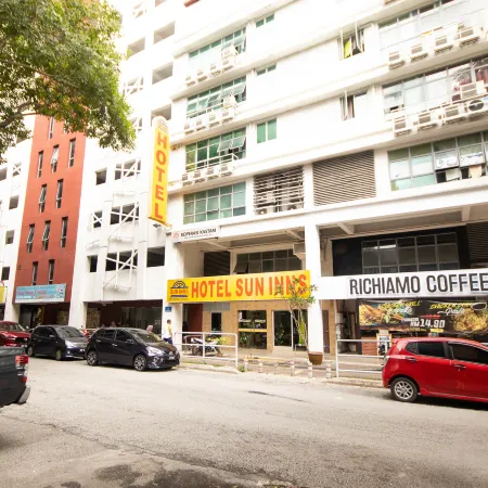 Sun Inns Hotel KopKastam Kelana Jaya Отели рядом с достопримечательностью «Торговый центр Evolve Concept Mall»