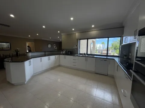 Sunny Ocean View Retreat