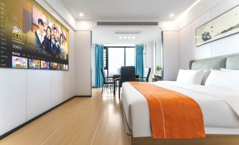 Yunjing Intelligent Cinema Hotel (Hubei Economic College Branch)