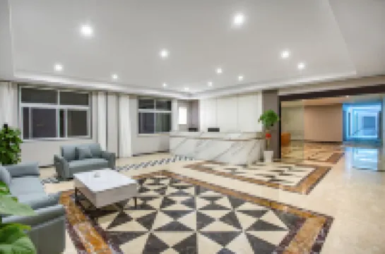 Yidu E-sports Business Hotel (Donghu Scenic Area)