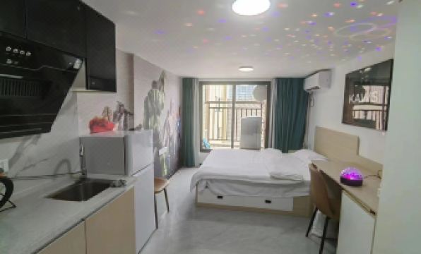 Foshan No.1 Yuetu Homestay (Jinshazhou Wanyi Plaza)