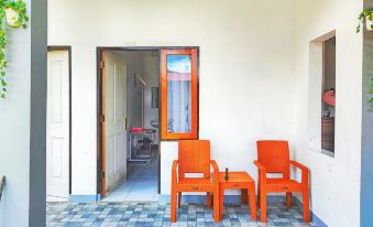 Shekinah Homestay & Cafe Waikabubak Mitra RedDoorz