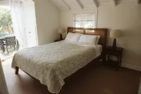 Bow Street Accommodation Hotels in Raglan