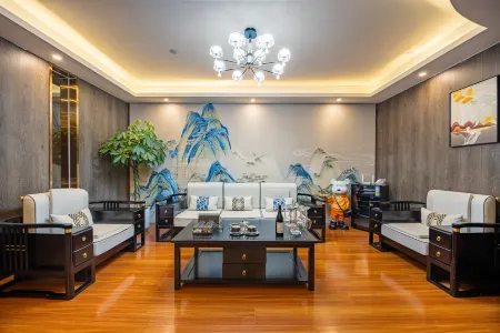 Grand Rezen Hotel Tekesi