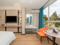 Indigo Hotel (Liuzhou Liunanhang Ying Middle School) Hotels near Liuzhou Bailian Airport
