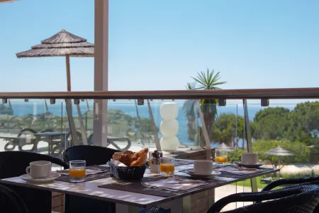 Vila Alba Resort Отели рядом с достопримечательностью «Serenity - Centro do bem-estar»