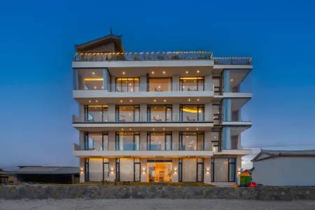 Lijiang Zaiye Snow Mountain Starry Sky Holiday Home