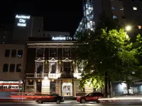 Auckland City Hotel Hotels near Queen Street