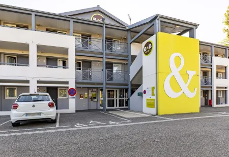 B&B Hotel Saint-Etienne la Terrasse Отели в г. Сен-Сиприен