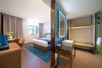 Lister Hotel Hotels in Shiqi District