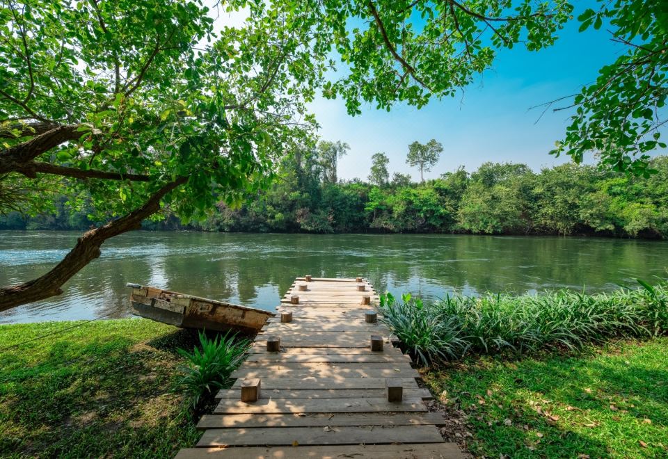 콤사에드 리버 콰이 리조트