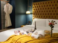 LUX CABINS Hotel (Meizhou Xingning Station Xingyi Plaza Store) Hotels in Xingning