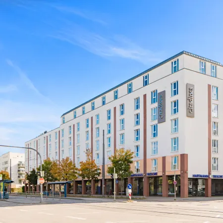 Citadines Arnulfpark Munich Отели рядом с достопримечательностью «Станция метро Maillingerstraße»