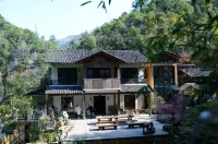 美客愛途民宿 王子谷漂流周辺のホテル