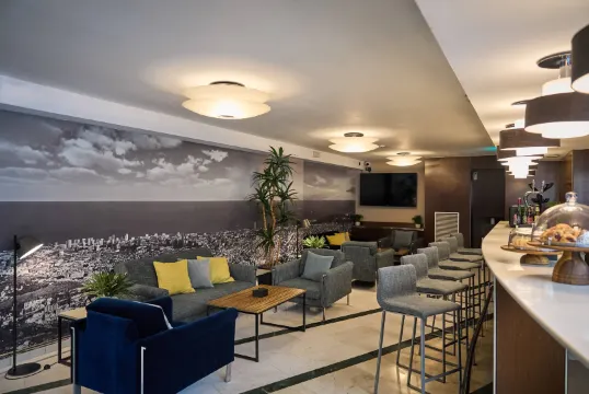 カタロニア アテナス