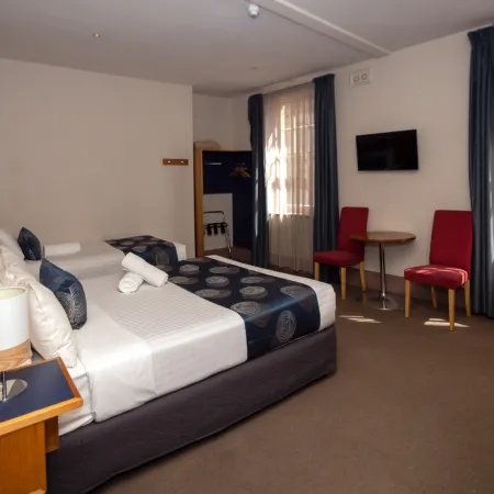 Central Hotel Hobart Отели рядом с достопримечательностью «Парк Святого Давида»