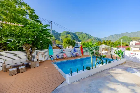 Manju·Yunwanshang Holiday Inn (Moon Bay Scenic Area Branch)