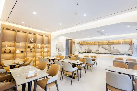 JiHe Hotel (Jiaozuo Railway Station Puji Road) Отели рядом с достопримечательностью «Jiaozuo University»