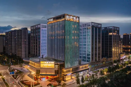 Quan JI hotel (Zhu Hai Station Bao long mall  ) Отели рядом с достопримечательностью «Zhuhai Branch of Beijing Normal University Dormitory»
