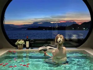 June Sea Hotel