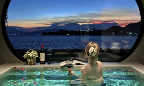 June Sea Hotel