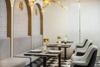 XANA Deluxe Bazhou Shengfang High speed Railway Station Hotel Hotel a Bazhou