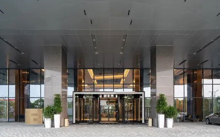 Pullman Suzhou Zhonghui Отели рядом с достопримечательностью «Soochow University(Yangchenghu Campus)»