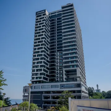 More Than Sokcho Lighthouse Branch Hotels near Dongmyeong Port